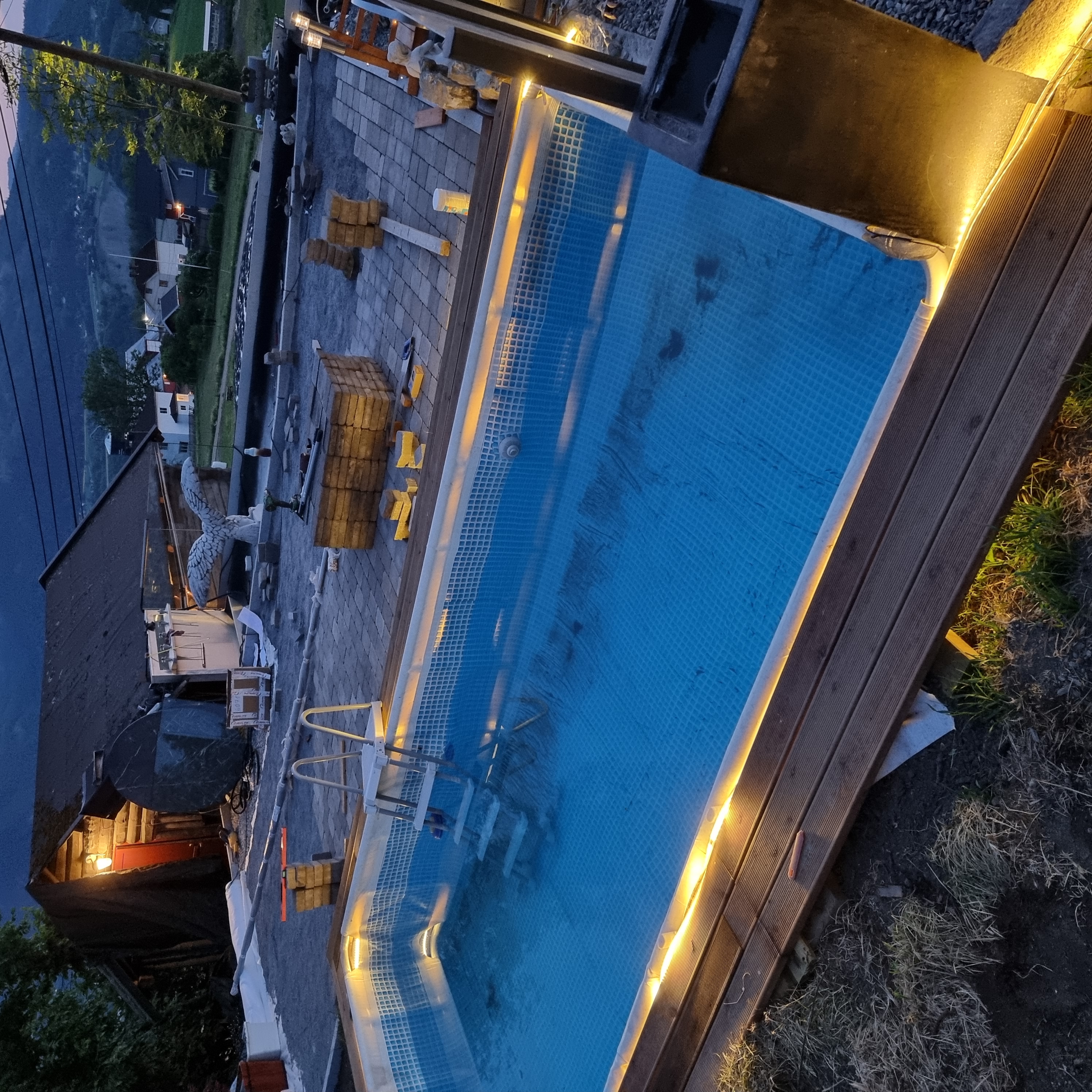 Basseng by night